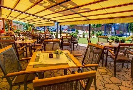 At Aquapark Tatralandia Dom wakacyjny Liptowski Mikułasz